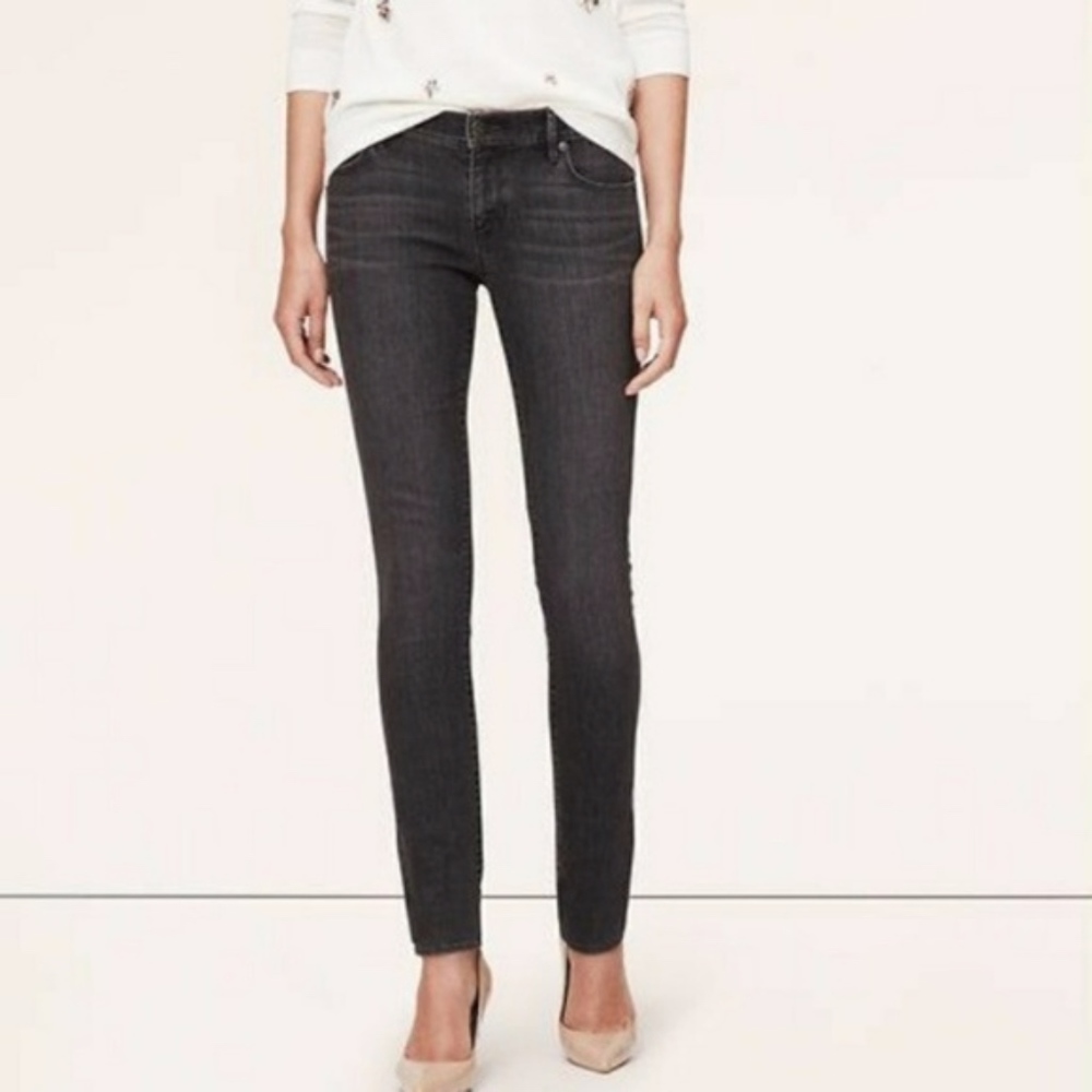 ✨Last Chance✨ LOFT CURVY SKINNY FIT JEANS